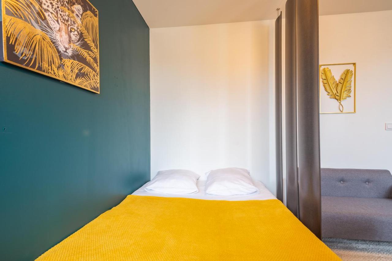 Bistrot 8 Apartment Nazelles-Negron ภายนอก รูปภาพ